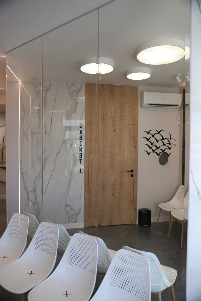 Nowoczesne gabinety Maremed Gdynia, dr Małys specjalizuje się w leczeniu hemoroidów.